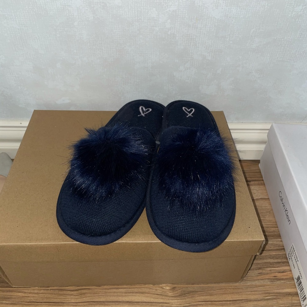 Women’s slippers Victoria’s Secret